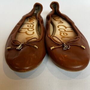 Sam Edelman Felicia Ballet Flats Brown Leather Bow Logo Charm Slip On size 7
